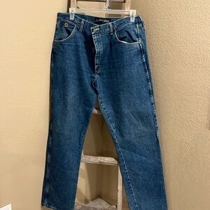 Men’s Wrangler George Strait Cowboy Cut Jeans, size 38 x 34